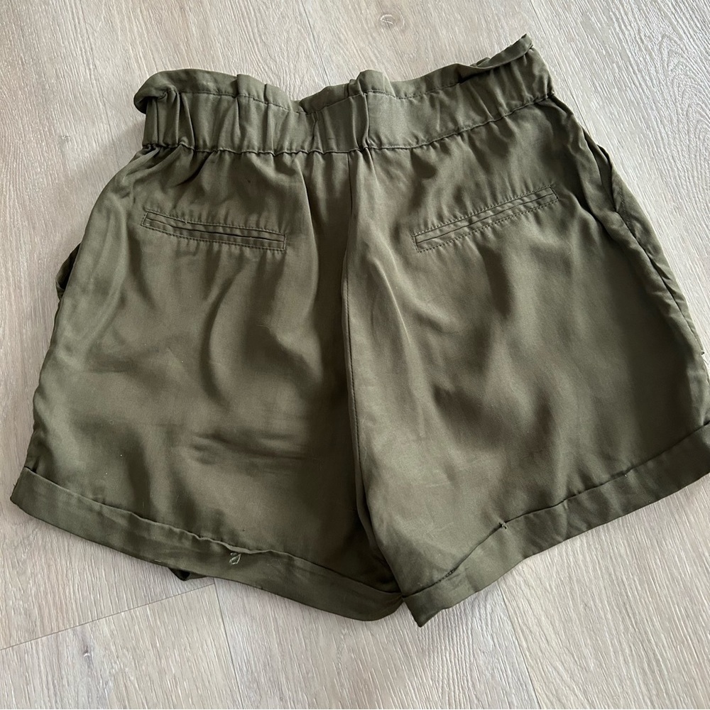 Twik green shorts flowy with tie  100% Lyocell - Picture 7 of 11